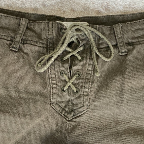 Free People army green denim shorts size 27 festival coastal boho euro summer - Picture 3 of 9